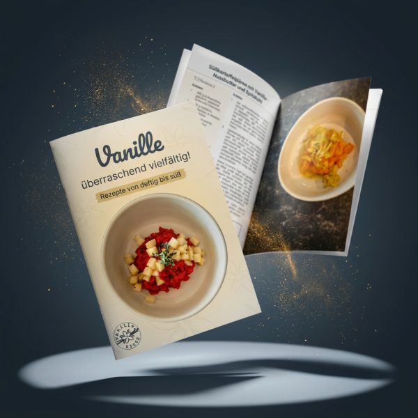 Ein Bild von der vorderseite des Rezeptheftes und ein Bild vom aufgeklappten Rezeptheft